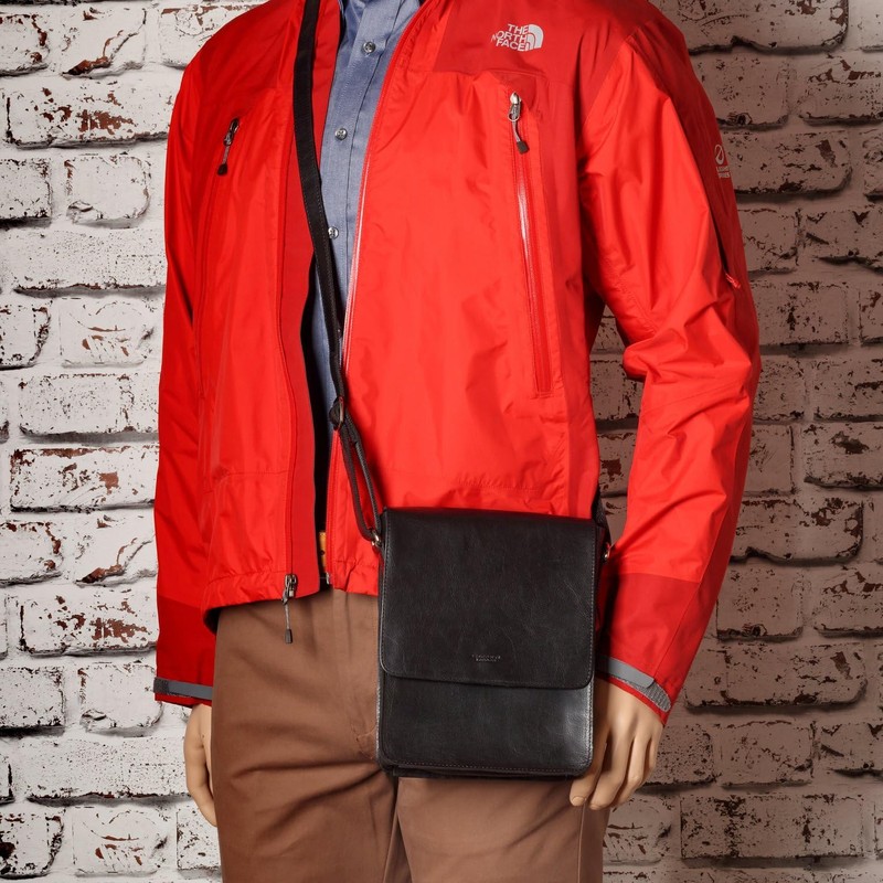 VISCONTI Leather Skyler A5 Messenger Bag S11 Black