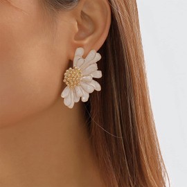 TIANHONGYAN Bohemian Large Big Flower Dangle Drop Earrings Unique Charm Gold Tone Stud Earrings Vintage Chic Metal Floral Statement Earrings for Women Party Jewelry Gifts (white)