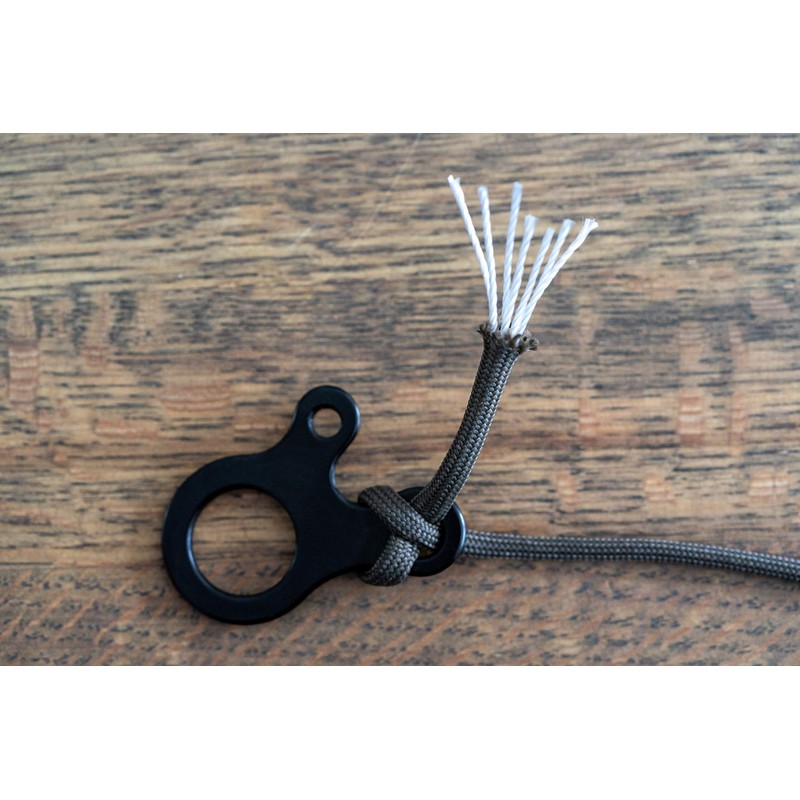 OUTDOOR NINJA NinjaRope Paracord 550-30 m with Paracord Tensioner (Olive,