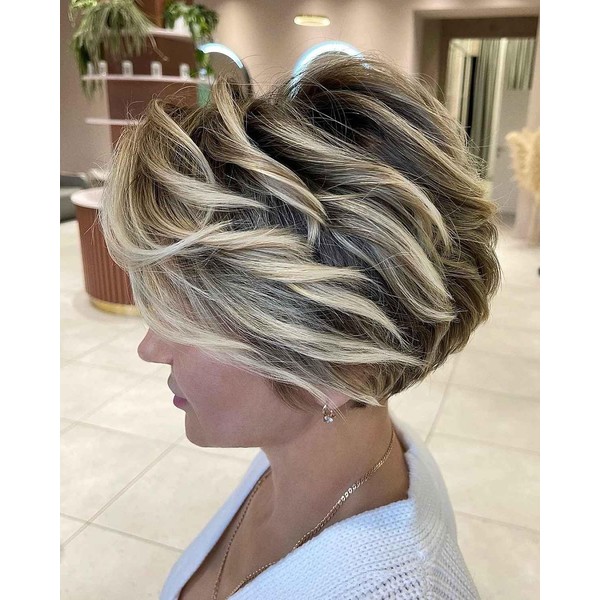 Aisaide Ombre Blonde Highlight Pixie Cut Wig Honey Blonde Layered