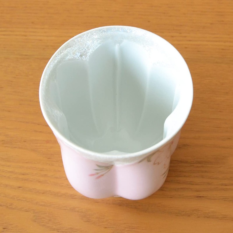 Birthday present women cherry blossom petal shaped tea cup Arita