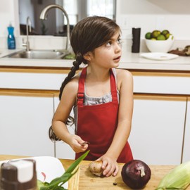 Cooking Apron for Kids, Cotton Apron with Pocket and Chef Hat Set (Toddler (2-5 yo), Red)