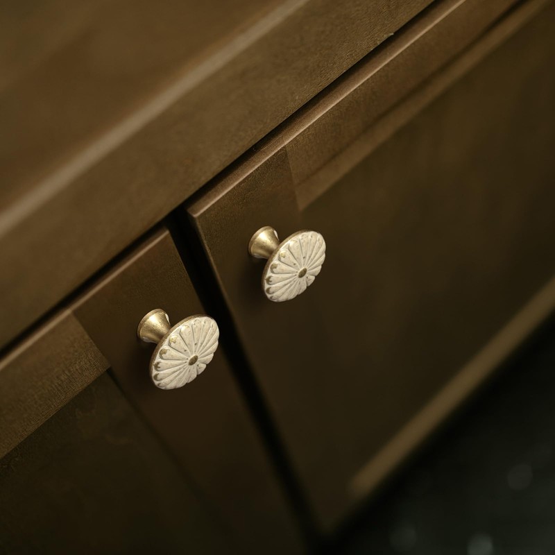 Goo-Ki 6-Pack Cream Gold Cabinet Knobs, 1.3 inch (34mm) Zinc