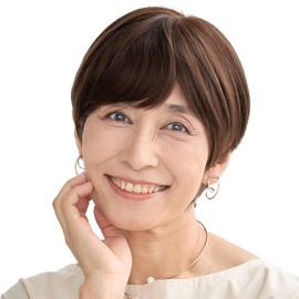 Dazzle Medical Wig, Senior, Elderly, Women's Short (B. Ash Brown)