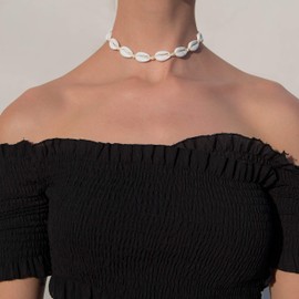 Heart Made of Gold Shell Necklace - Shell Choker Necklace - Shell Jewelry Set Seashell Necklace and Anklet Bracelet Cowrie Shell Necklace (White)