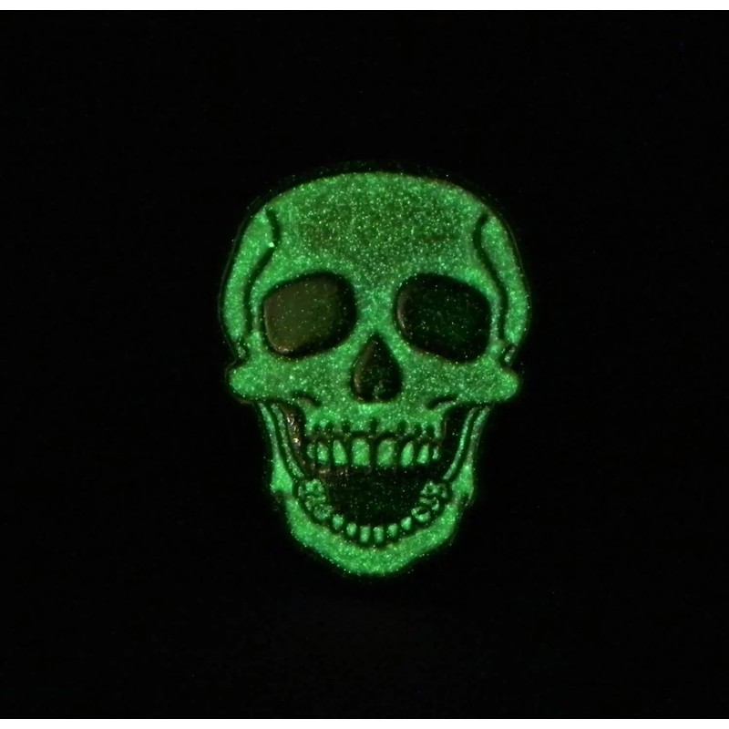 GBJUK Glow in the Dark Skull Pin Badge with Back
