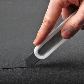 25MM Heavy Duty Utility Knife Replacement Blades, Box Cutter SK 5 Retract Blades, Snap Off Cutters with Rubber Grip for Cardboard, Boxes, DIY Crafts.20 Pack.