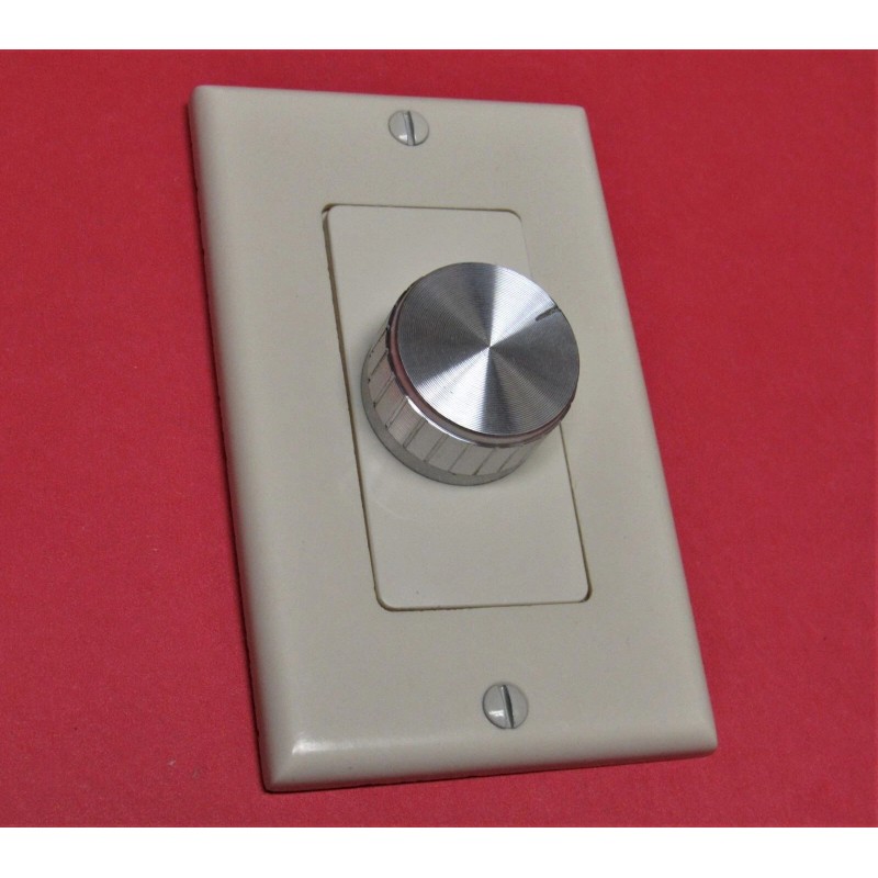 Russound Silver Knob & Almond Decora Wall Plate for 6mm