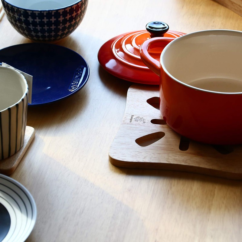 Fuji Boeki Trivet, Length 6.7 x Width 6.7 x Thickness