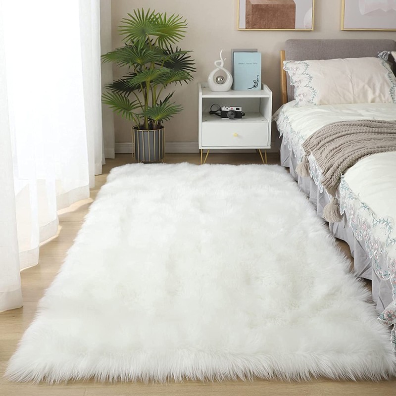 YIHAIC Faux Sheepskin Rug - Faux Fur Rug- Fluffy and
