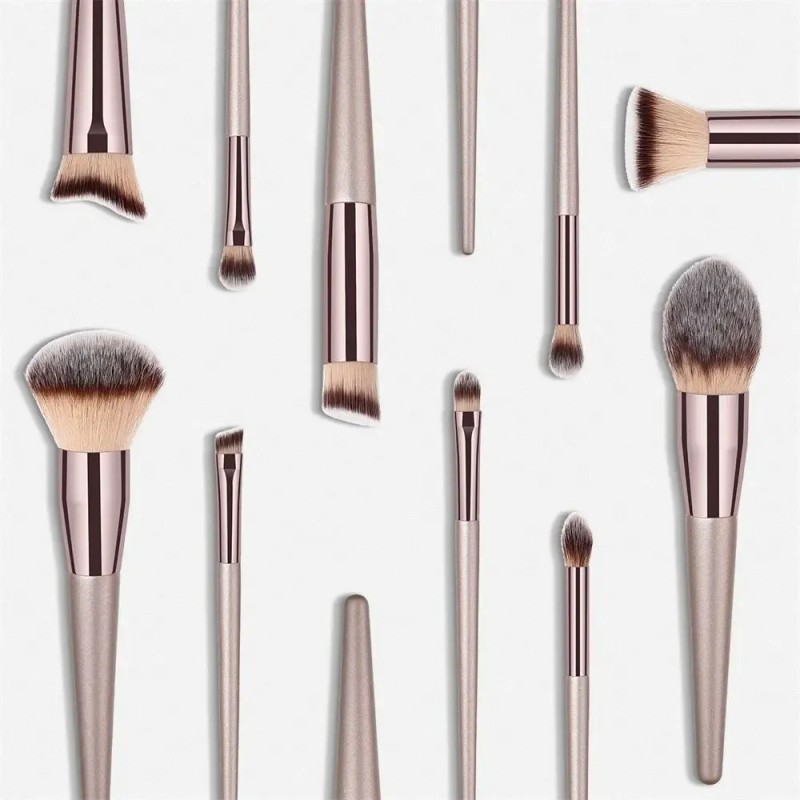 Brochas De Maquillaje: Delineador Y Rubor Fashion