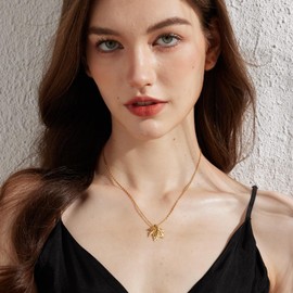 ZDaoBen Maple Leaf Necklace Maple Leaf Pendant Yellow Gold Sterling Silver Maple Leaf Necklace for Women Canadian Souvenir Canadian Necklaces Maple Leaf Jewelry Leaf Necklace for Women