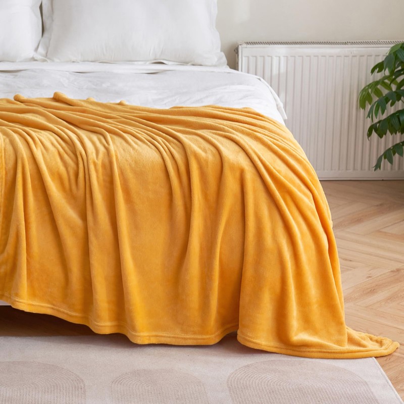 MIULEE Cuddly Blanket, Fluffy Blanket, Fleece Blanket, Couch Blanket, Fluffy
