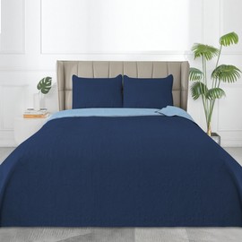 Easy-Going Full/Queen Size Reversible Quilt Set with 1 Quilt and 2 Pillow Shams, Soft Bed Quilt Cover, Water Resistant Lightweight Microfiber Bedspread, Stain Resistant, Damask-Dark Blue/Light Blue