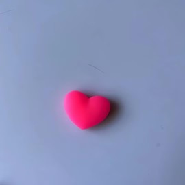 Light Pink Hearts Shape The Heart Shape Tennis Racket Vibration Dampener Soft Silicon Racket Dampener Cartoon Shape Tennis Racquet Shock Absorbers Tennis Racket for Racquetball