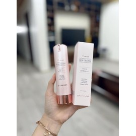 DANHANA DAHANA Premium Waterfull Essence Sun Cream SPF50+/PA ++++ DANHANA