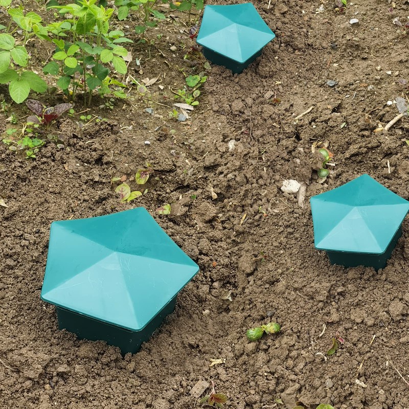 Pimaja Snail Trap 4 Pieces Eco-friendly to Catch Slugs Snails