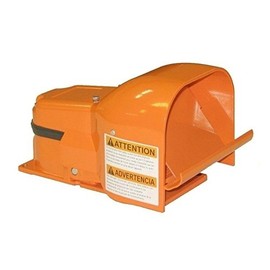 SSC Controls G500-MO-GT Foot Switch with Front Gate, Electrical, Momentary Action, Heavy Duty, Single Pedal, Industrial, SPDT