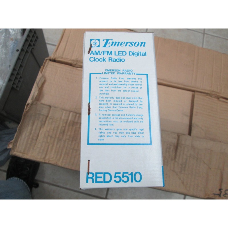 Emerson Vintage Antique Emerson AM FM LED Digital Alarm Clock