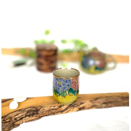 Kutani [Teacup] Small Dark Painted Peony [Back Picture]