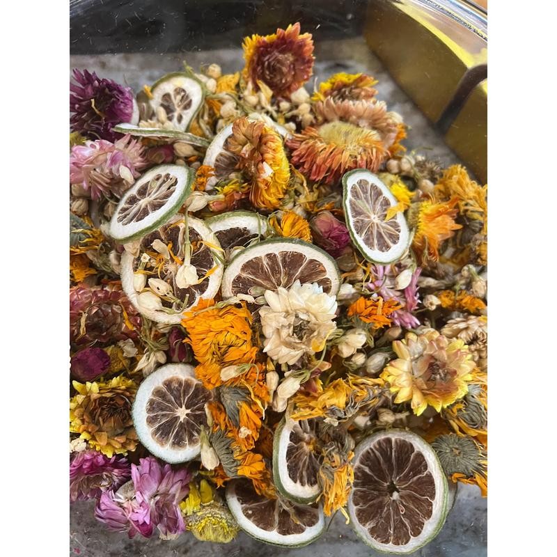 Flowers 💐 For Elaine Bath Soak - Size: 3.2 oz