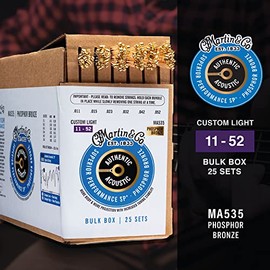 Martin Auténticas cuerdas de guitarra acústica, luz personalizada de rendimiento superior 11-52, bronce fósforo 92/8, 25 juegos