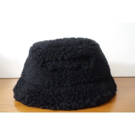 COACH SHERPA BUCKET HAT IN BLACK. NWT