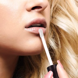 Simon & Tom Lips Booster. Hydrating, Anti Aging Lip Plumping Lip Gloss with Natural Chilli Pepper Volumizing Complex 0.14 fl.oz.