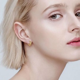 Cute Honeycomb Small Huggie Hoop Earrings for Women Teen Girls Cartilage 925 Sterling Silver Cubic Zirconia Geometrical Tragus Tiny Hoops Earring Cuffs Dainty Jewelry Gifts Hypoallergenic (Gold)