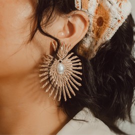 Burst Statement Earrings Raffia Pearl Earrings Gold Heart Boho Dangle Earrings Trendy Summer Jewelry for Women(Wheat)