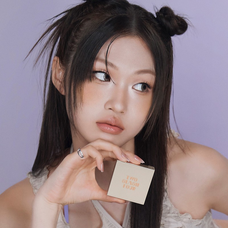 TWOSLASHFOUR TWO SLASH FOUR All Over Face Blush 5.5g -