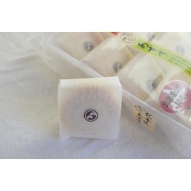 Kotobuki Hokkaido Tsubutsubu Azuki Monaka Japanese Traditional Sweets Snacks Wagashi 8PC (Pack of 1), 100% Hokkaido Azuki beans, MADE IN JAPAN