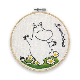 The Crafty Kit Company Moomin Embroidery Craft Kit - Moomintroll Dancing Embroidery Craft Kit for Beginners with Hoop, Needle, Thread and Instructions
