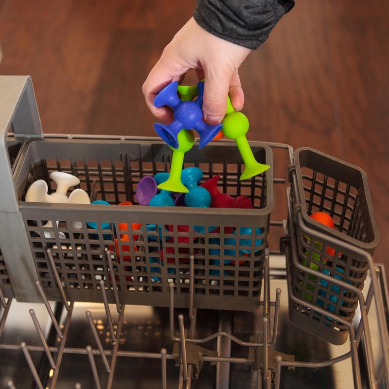 Fat Brain Toys Squigz Deluxe Set - 50-Piece Suction Construction