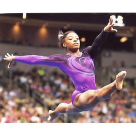 SIMONE BILES USA WOMEN'S GYMNASTICS 8X10 SPORTS ACTION PHOTO (DD)