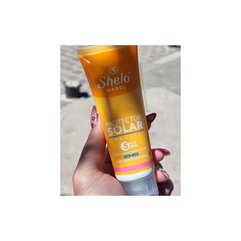 3 Protector Solar Facial Sin Color/ Libre De Grasa +