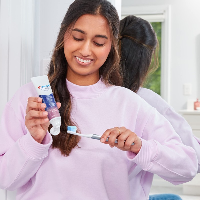 Crest 3D White Luxe, Glamorous White, Vibrant Mint Toothpaste 4.1