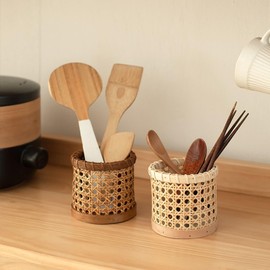 QRZLP Rattan Pen Holder, Hand Woven Small Wicker Pen Cup Multi-Functional Woven Desk Organizer for Pencil, Office&Home Sundries, Makeup Brushes.