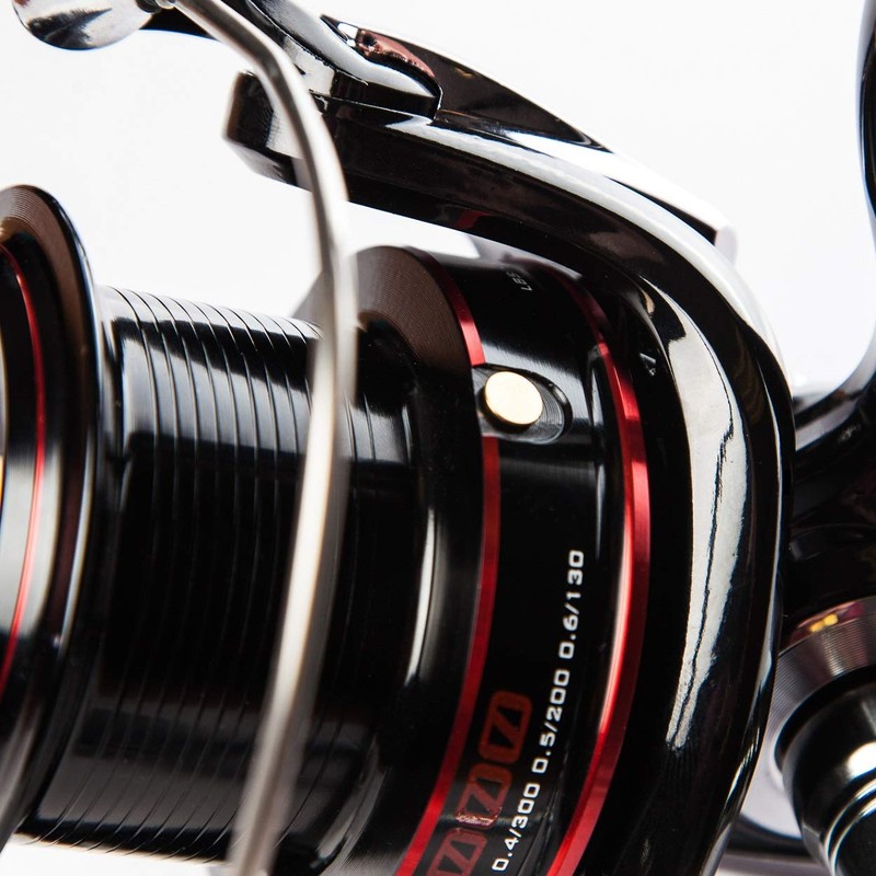 Sonik SKS Black Surf 8000 Sea Reel - SKSBLK8000