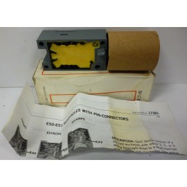 Cutler-Hammer E51RCP5 Proximity Sensor Receptacle with 6 Pin Connector