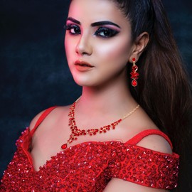 EVER FAITH Rhinestone Crystal Wedding Engagement Floral Teardrop Necklace Earrings Set Red Gold-Tone