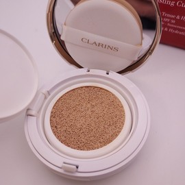 Clarins Everlasting Cushion Foundation SPF 50 Hydrating Foundation 103 IVORY