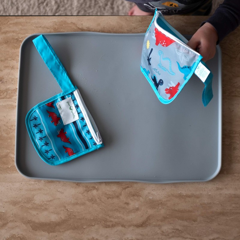 green sprouts Reusable Snack Bags (2 Pack)-Green Safari, Green