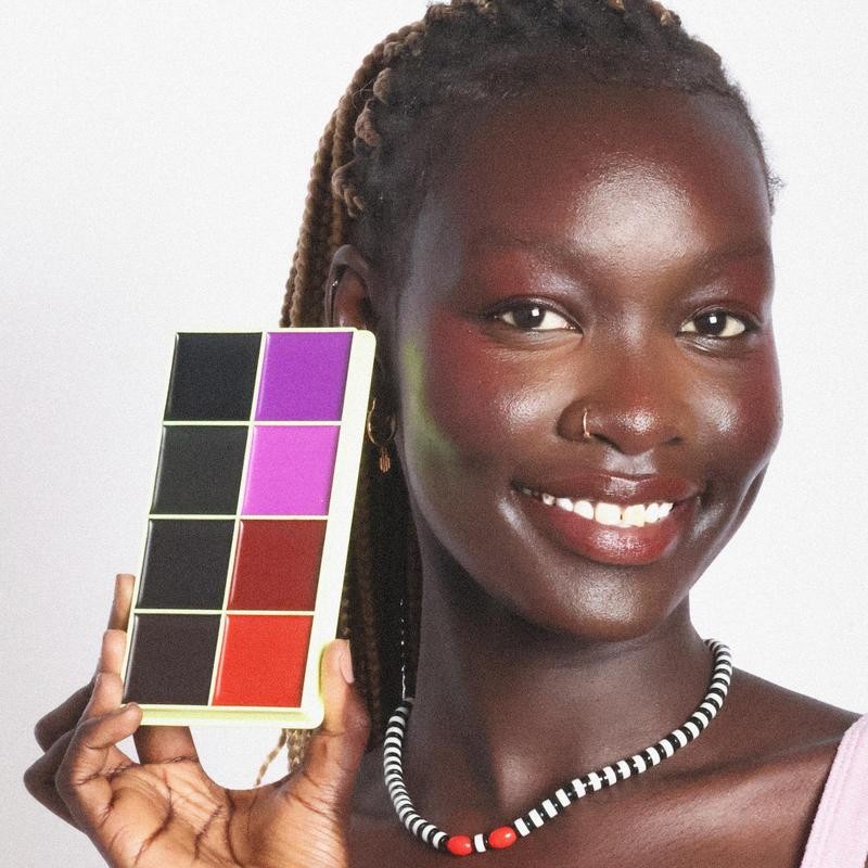 Curve Case Cream Makeup Palettes-Made By Mitchell:_MEDIUM-DEEP_8.5g*8