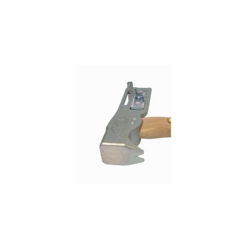 AJC Hatchet MWT-005-MH 17oz Magnet Roofing Hatchet