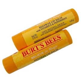 Burt's Bees Wintertime "Believe in Magic" Original Beeswax w/Vitamin E & Peppermint Lip Balm .15oz – 12 unidades