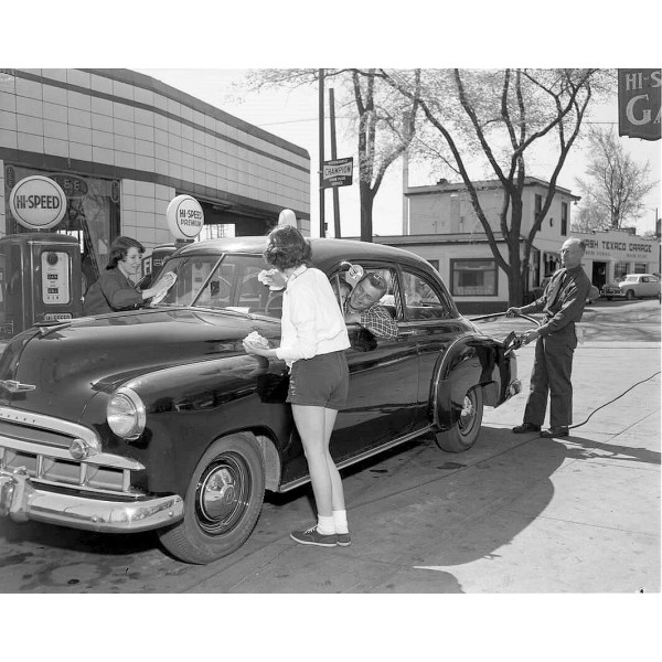 HI-SPEED SERVICE GAS STATION PHOTO LATE 40'S CAR 8x10 REPRINT