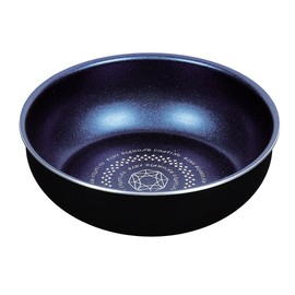 Removable pearl metal handle.