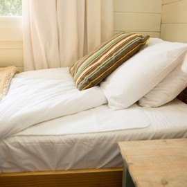 Hippychick Cotton Flat Mattress Protector, 100 Percent Waterproof, Anti Allergy, Machine Washable, 100 Percent Pure Brushed Cotton, White, 100 x 150 cm, Fits Single Bed