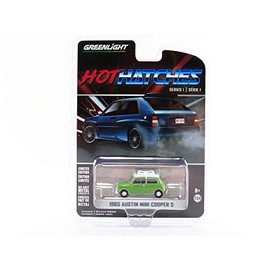 GREENLIGHT 1:64SCALE 1/64 Greenlight 1:64 Scale Hot Hatch Series 1 "1965 Austin Mini Cooper S with Roof Rack"